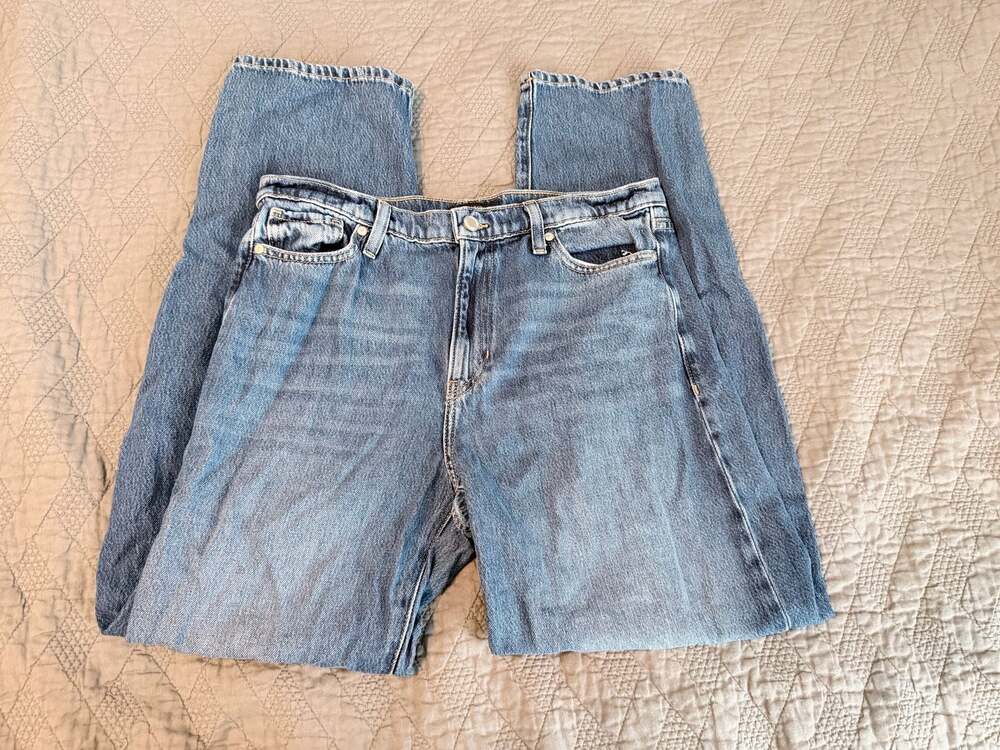 Banana Republic Premium Denim Women's High-Rise Barrel Fit Jeans 29

AD